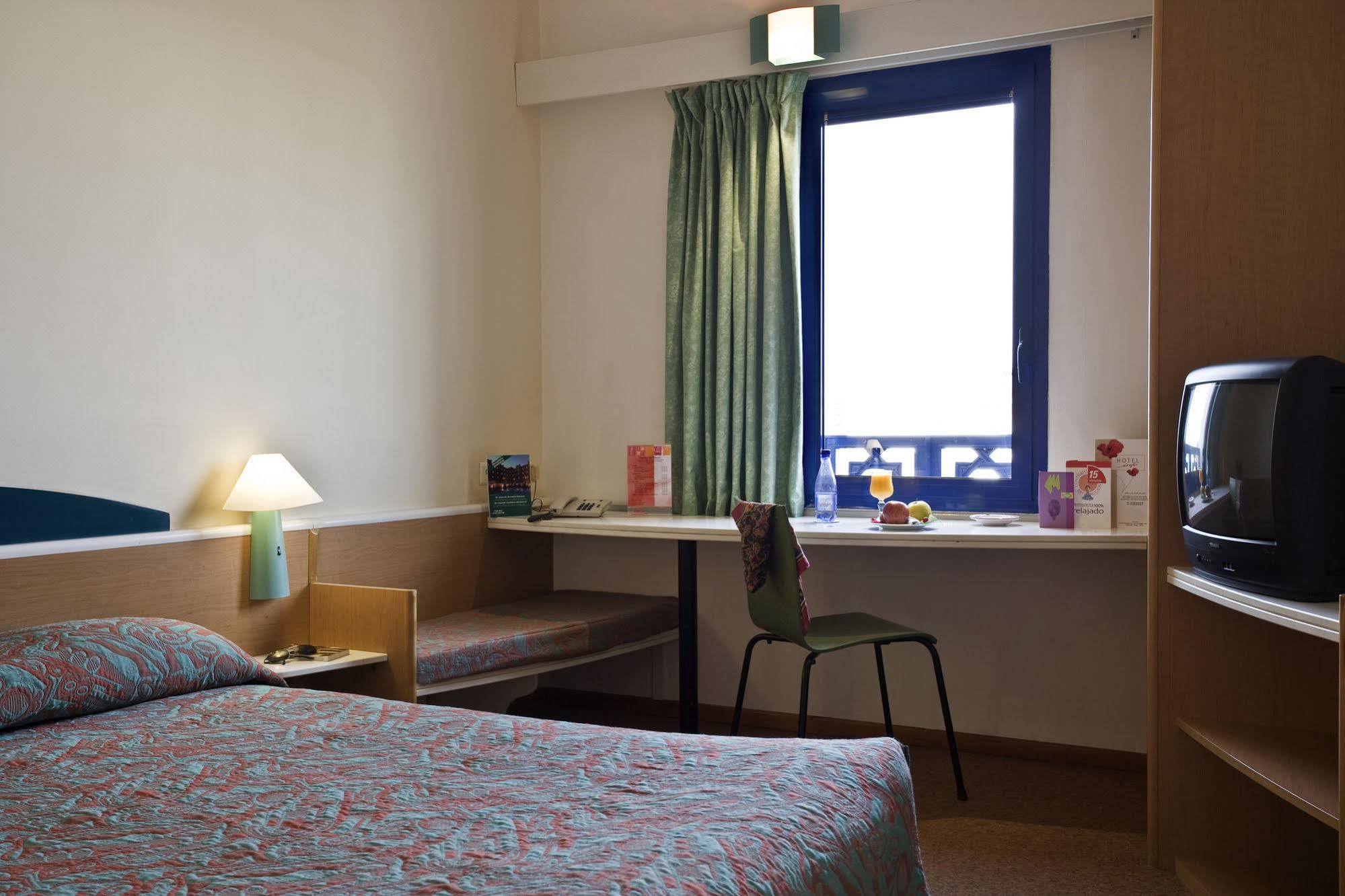 Ibis Fnideq Ξενοδοχείο Εξωτερικό φωτογραφία